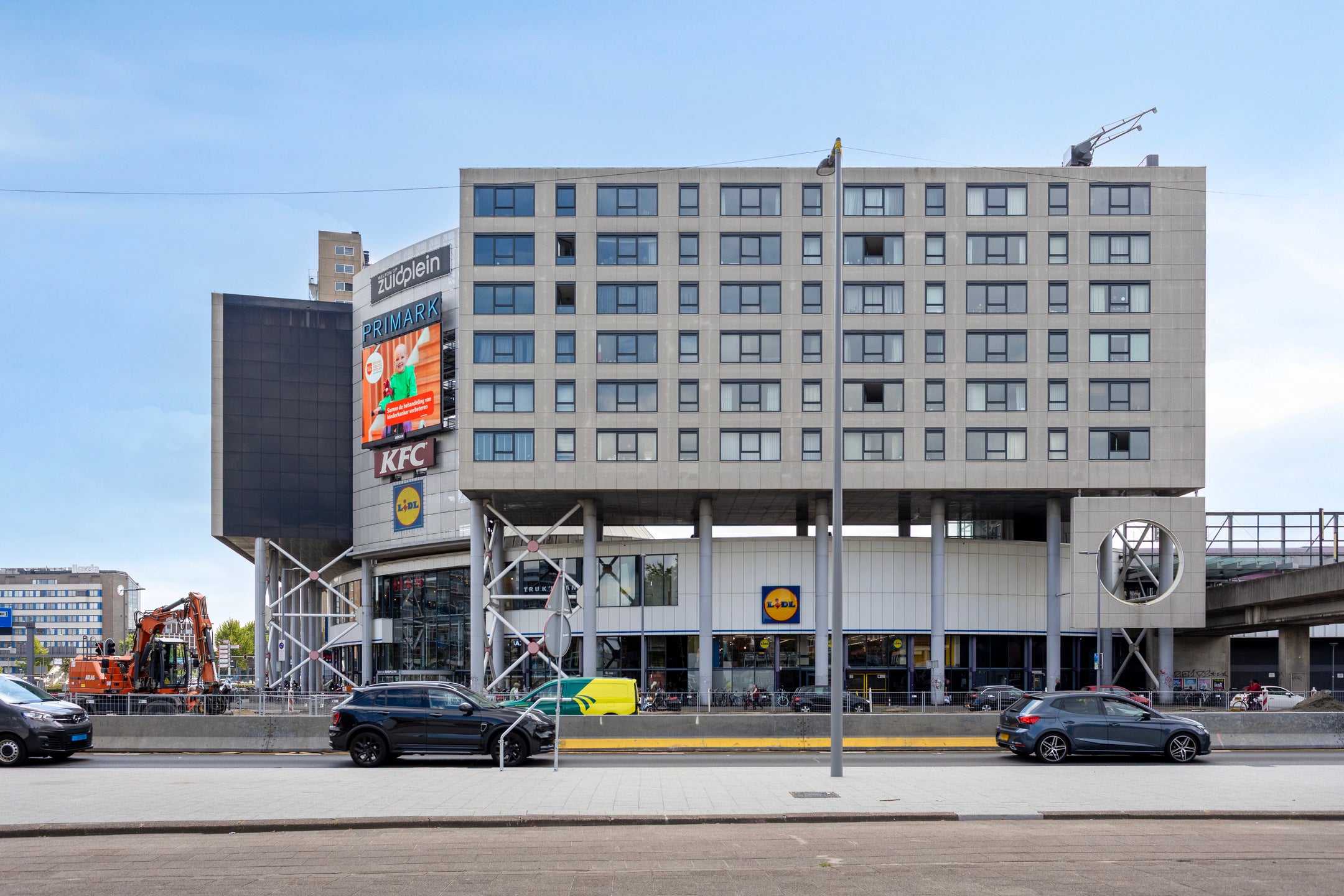 Appartement Zuidplein 598 in Rotterdam