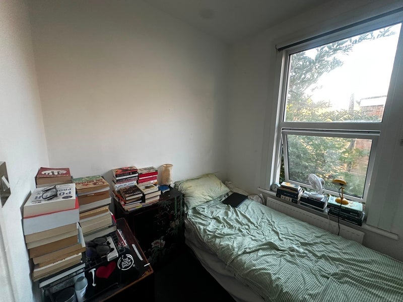Room Willingdon Road in Greater London