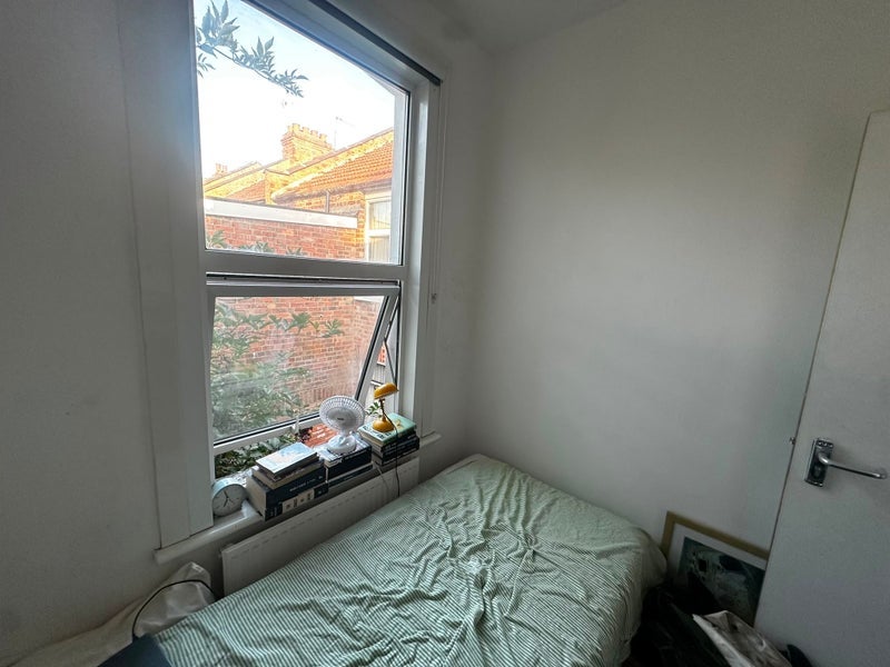 Room Willingdon Road in Greater London