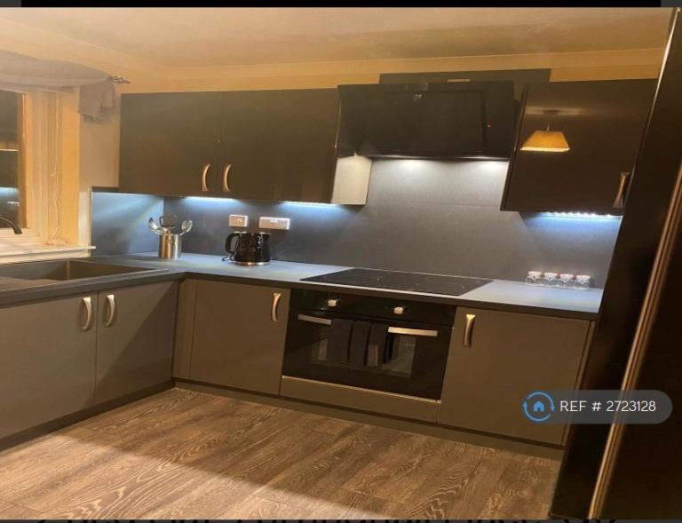 Flat Fortingall Place in Glasgow