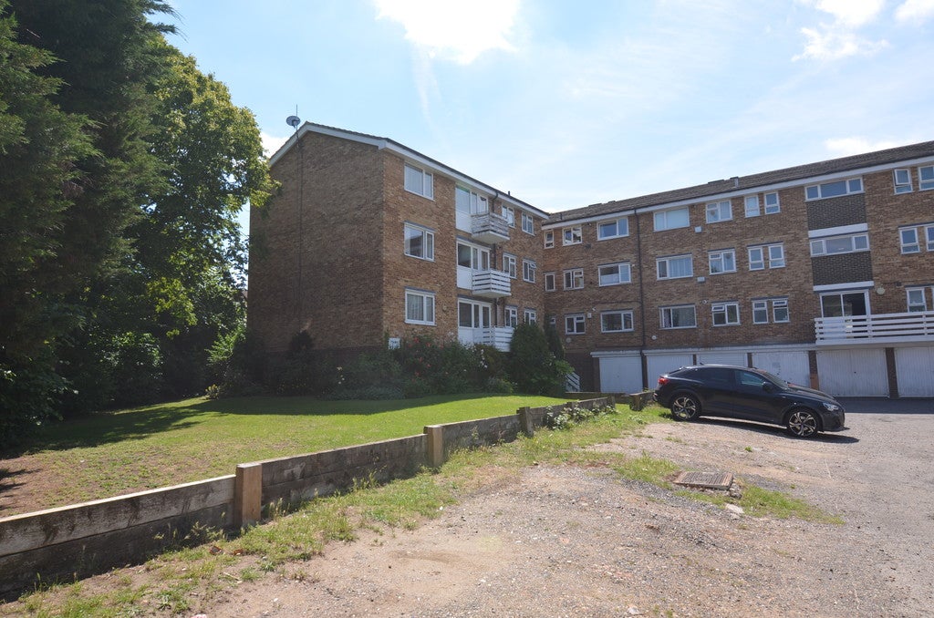 Flat Maltings Mews in Greater London