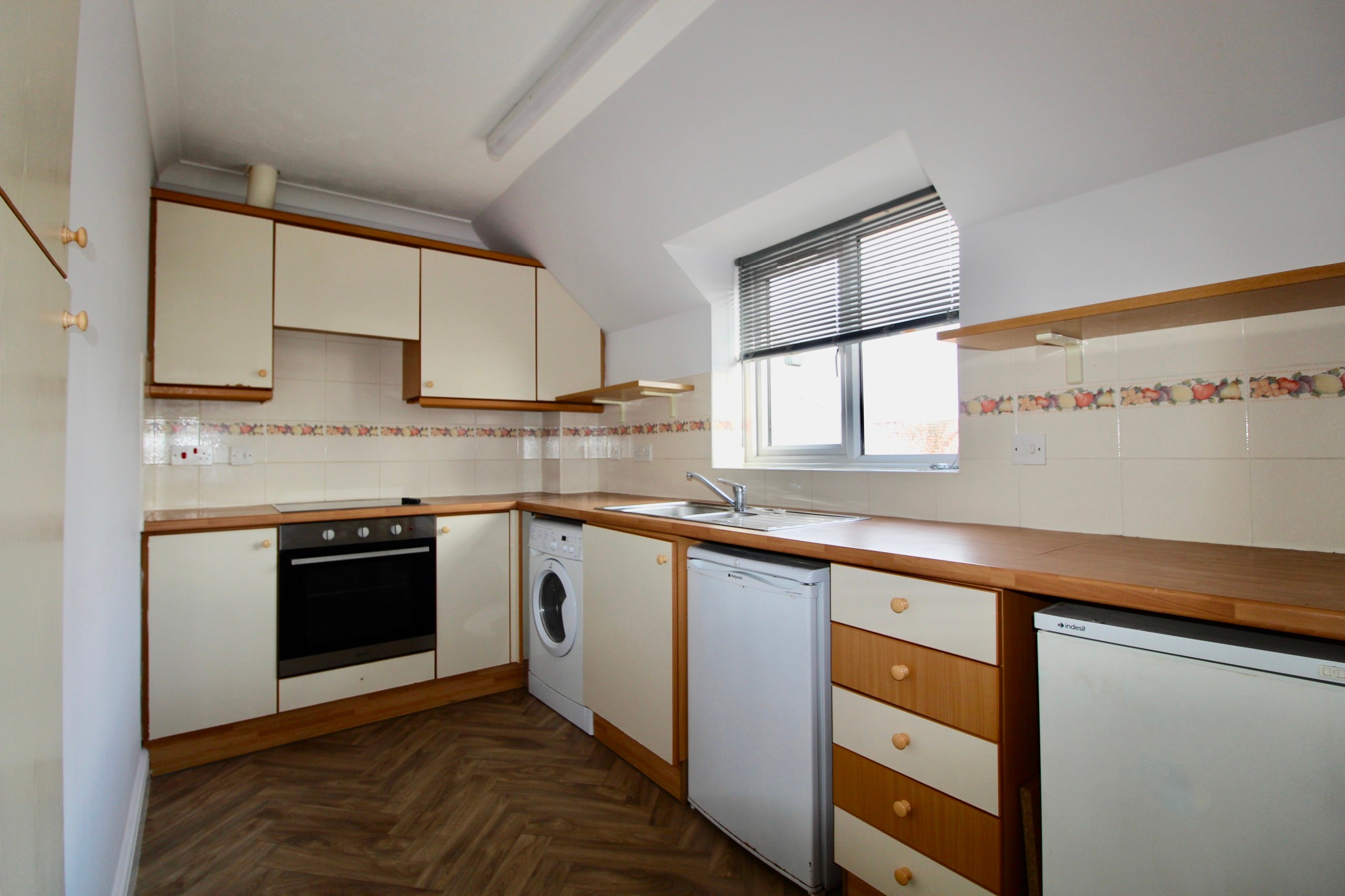 Flat Sovereign Place in Peterborough