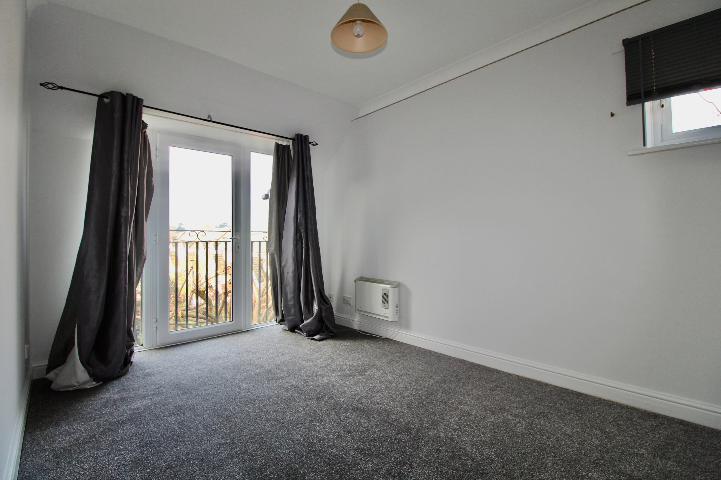 Flat Sovereign Place in Peterborough