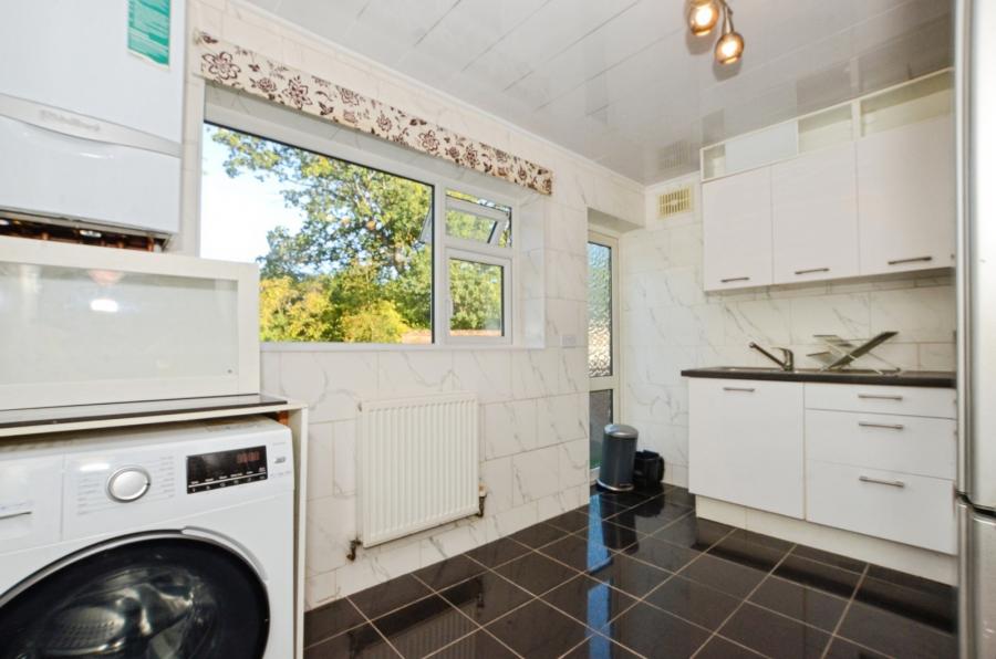 Flat Sylvia Avenue in London