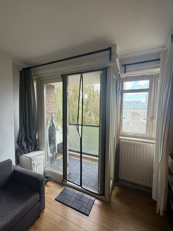 Room Phelp Street in Greater London
