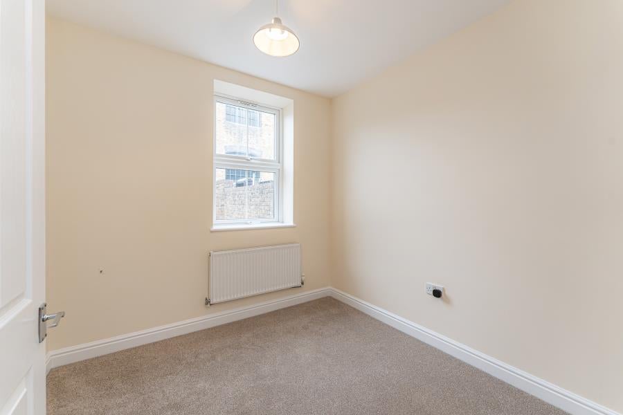 Flat Well Street in Greater London