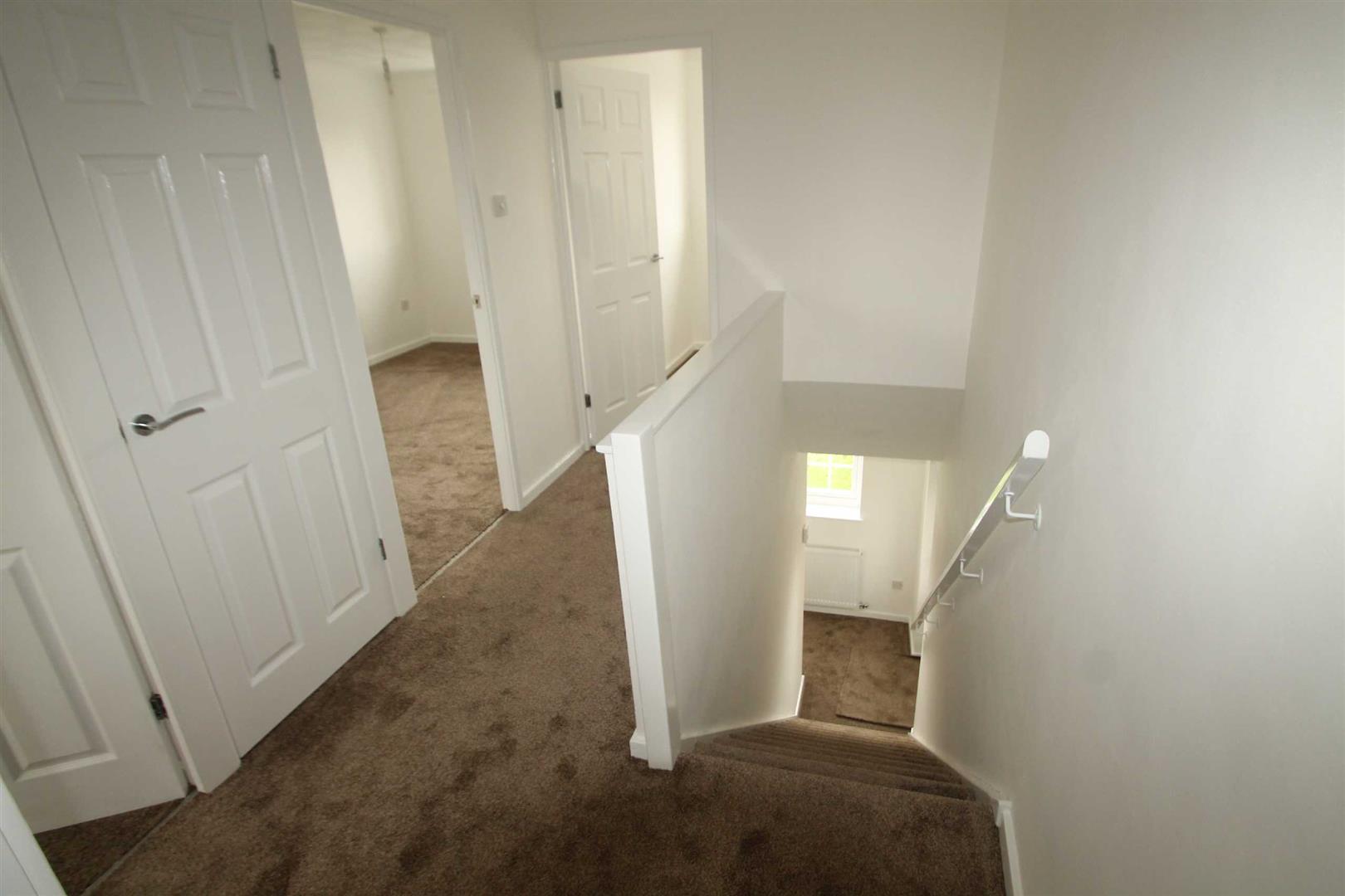 House Willow Close in Ifton Heath