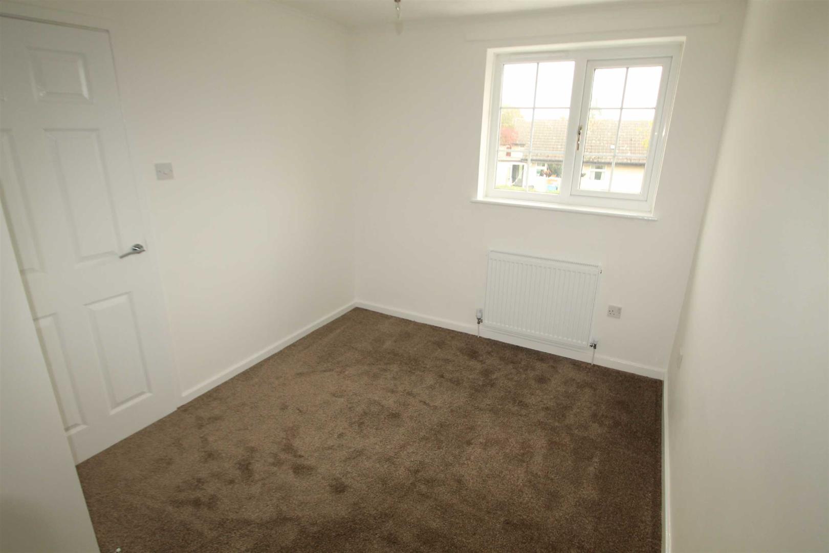 House Willow Close in Ifton Heath