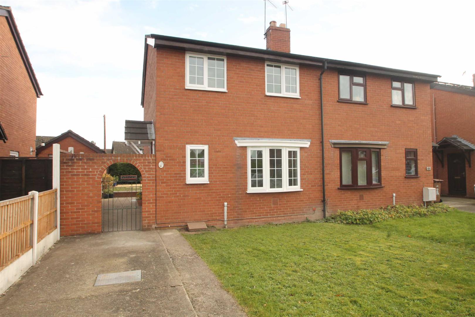 House Willow Close in Ifton Heath