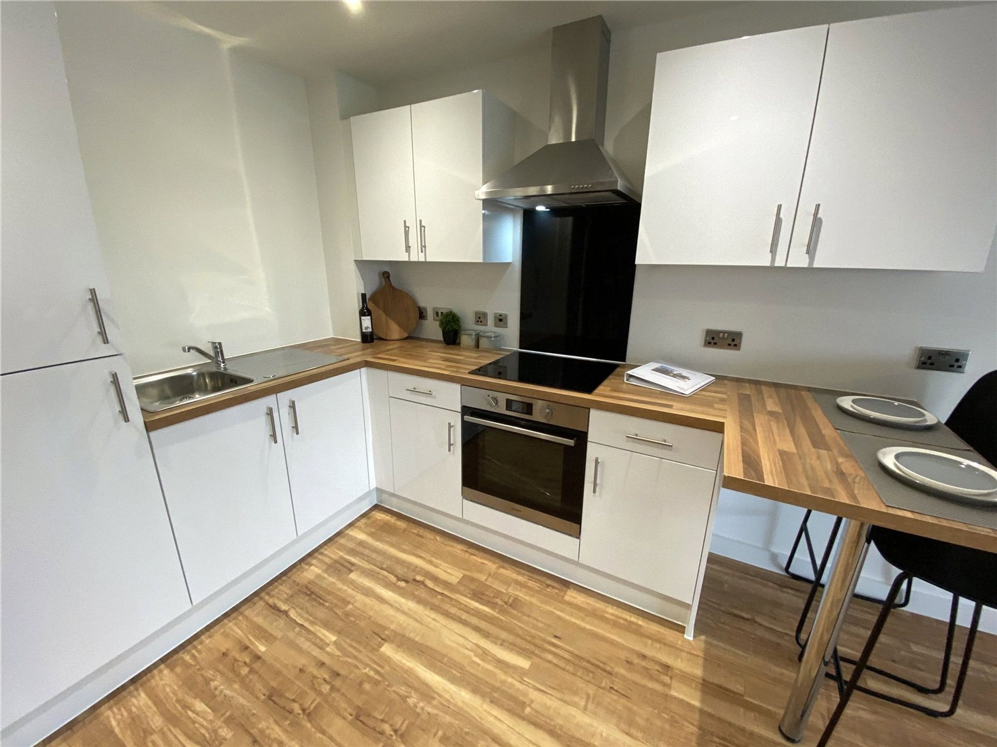 Flat Pomona Strand in Trafford