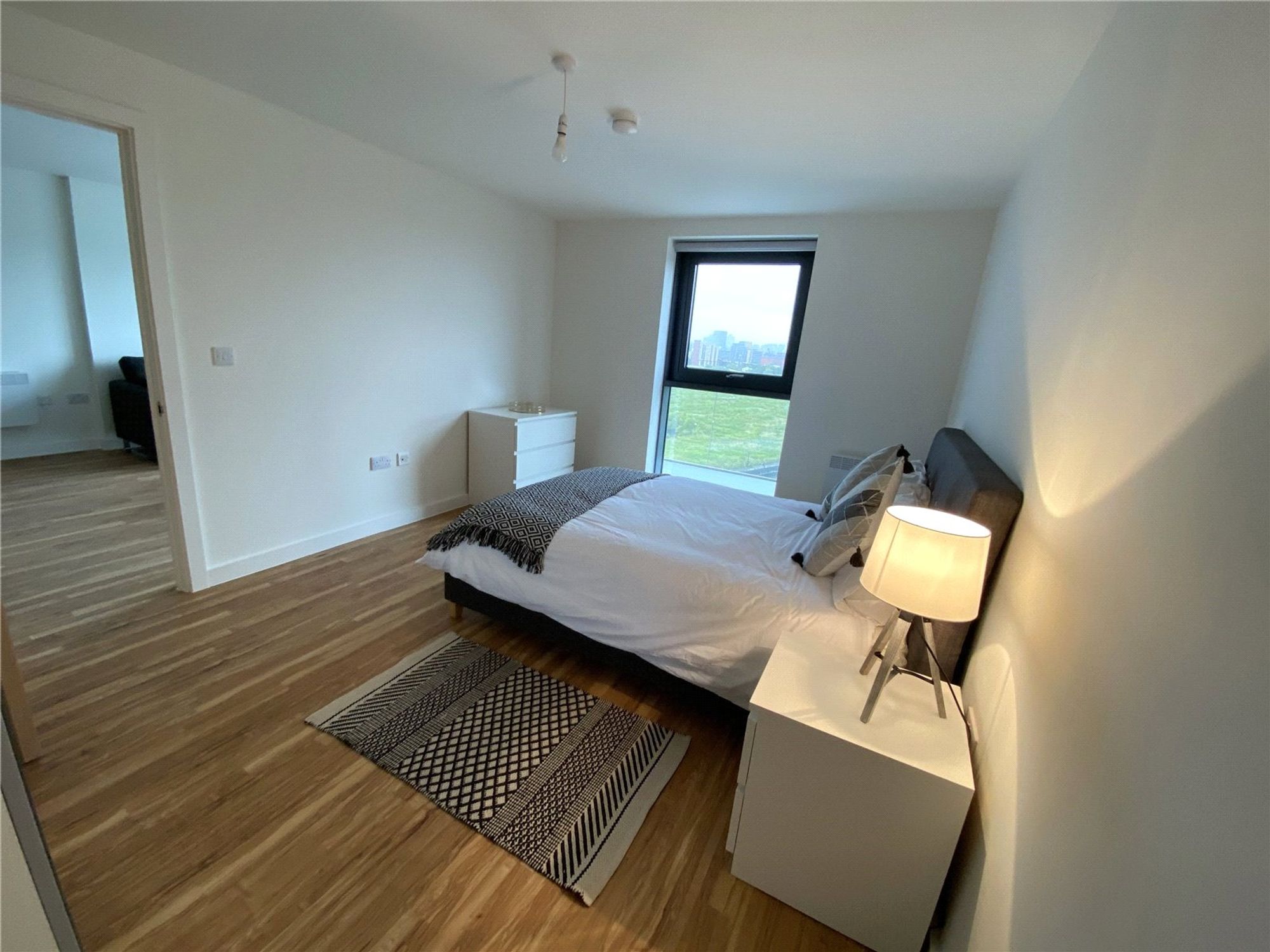 Flat Pomona Strand in Trafford