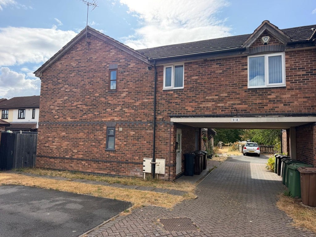 Flat Hamar Way in Metropolitan Borough of Solihull