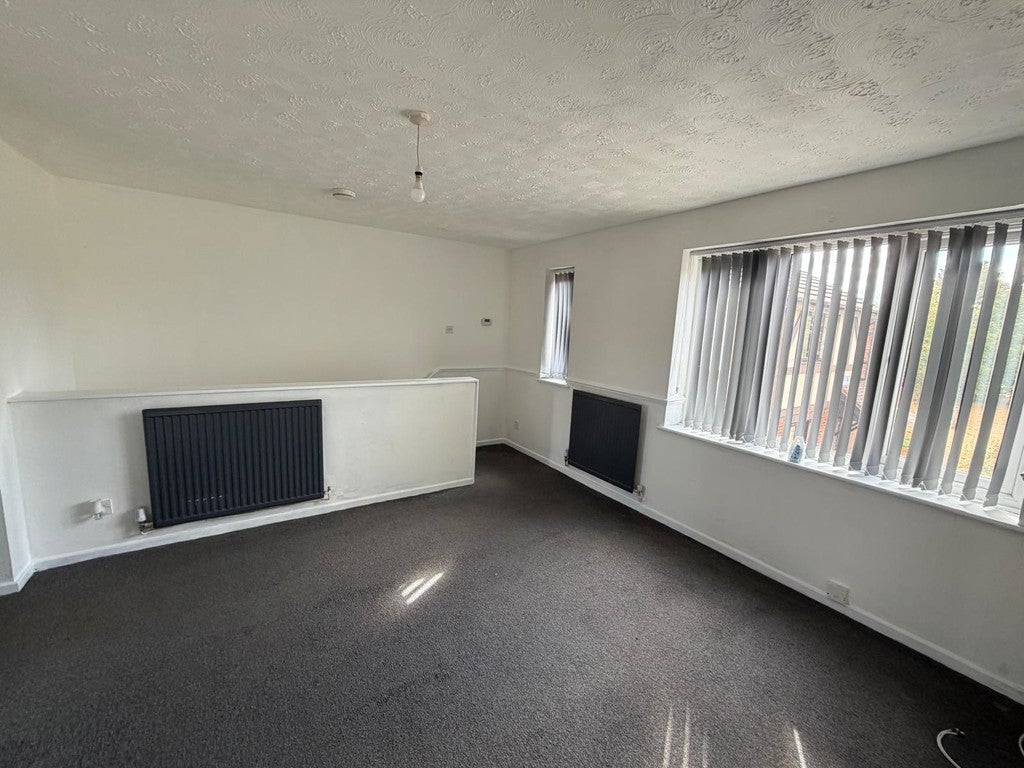 Flat Hamar Way in Metropolitan Borough of Solihull