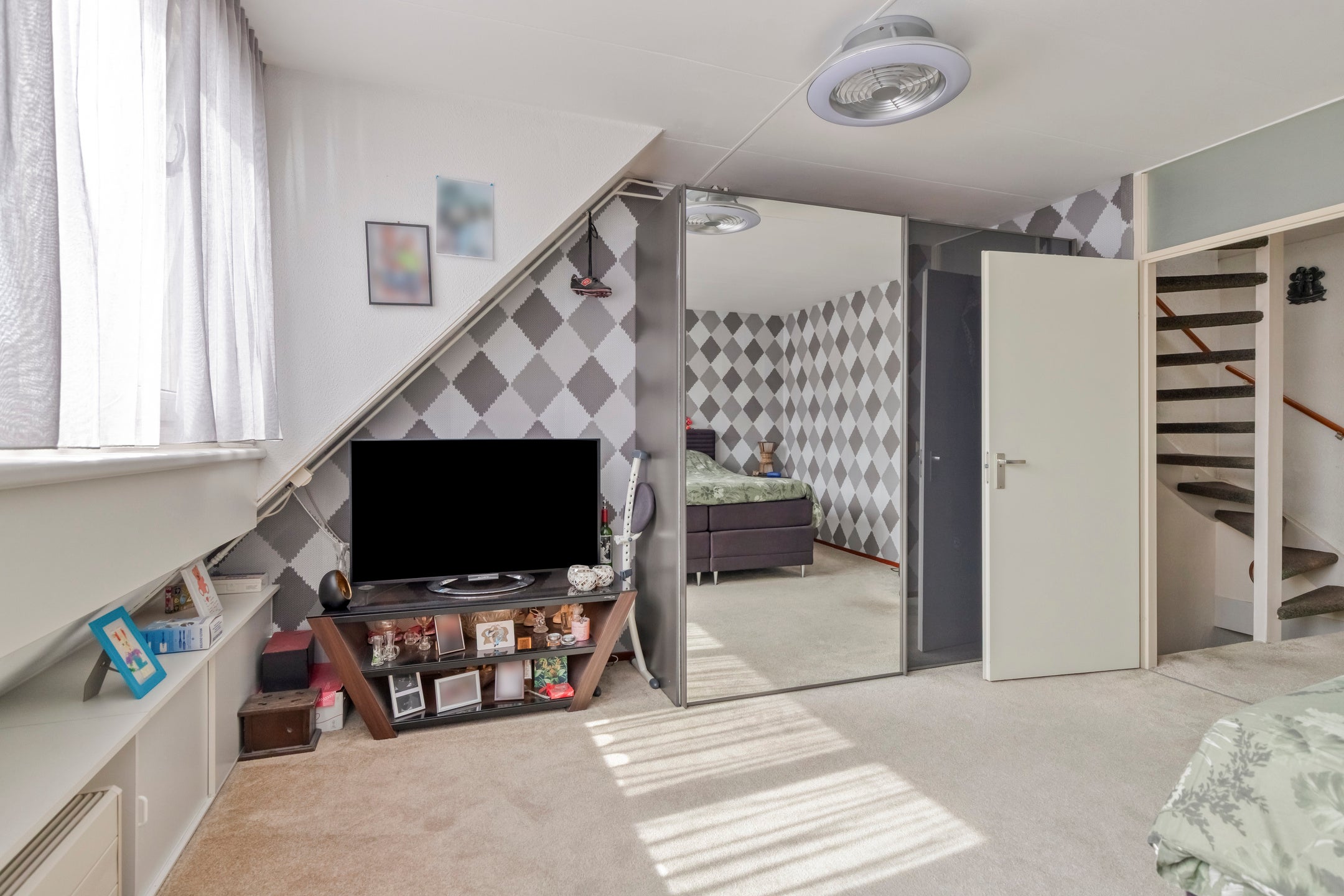 Tussenwoning te koop: Endenhout 19, Hoogvliet Rotterdam