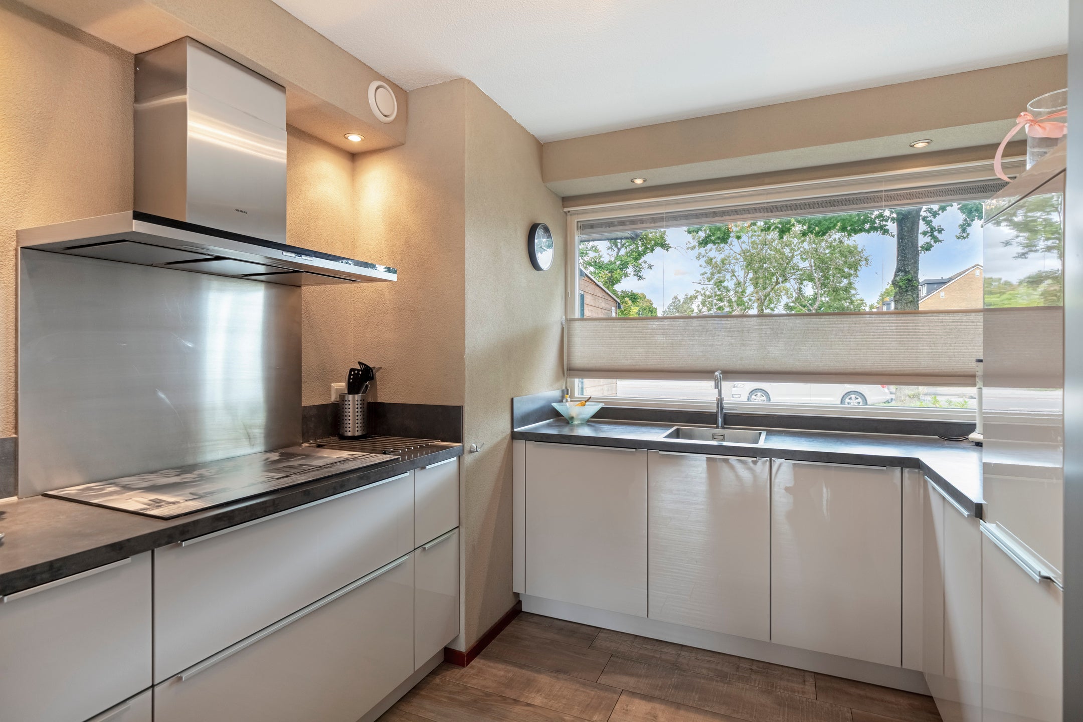 Tussenwoning te koop: Endenhout 19, Hoogvliet Rotterdam