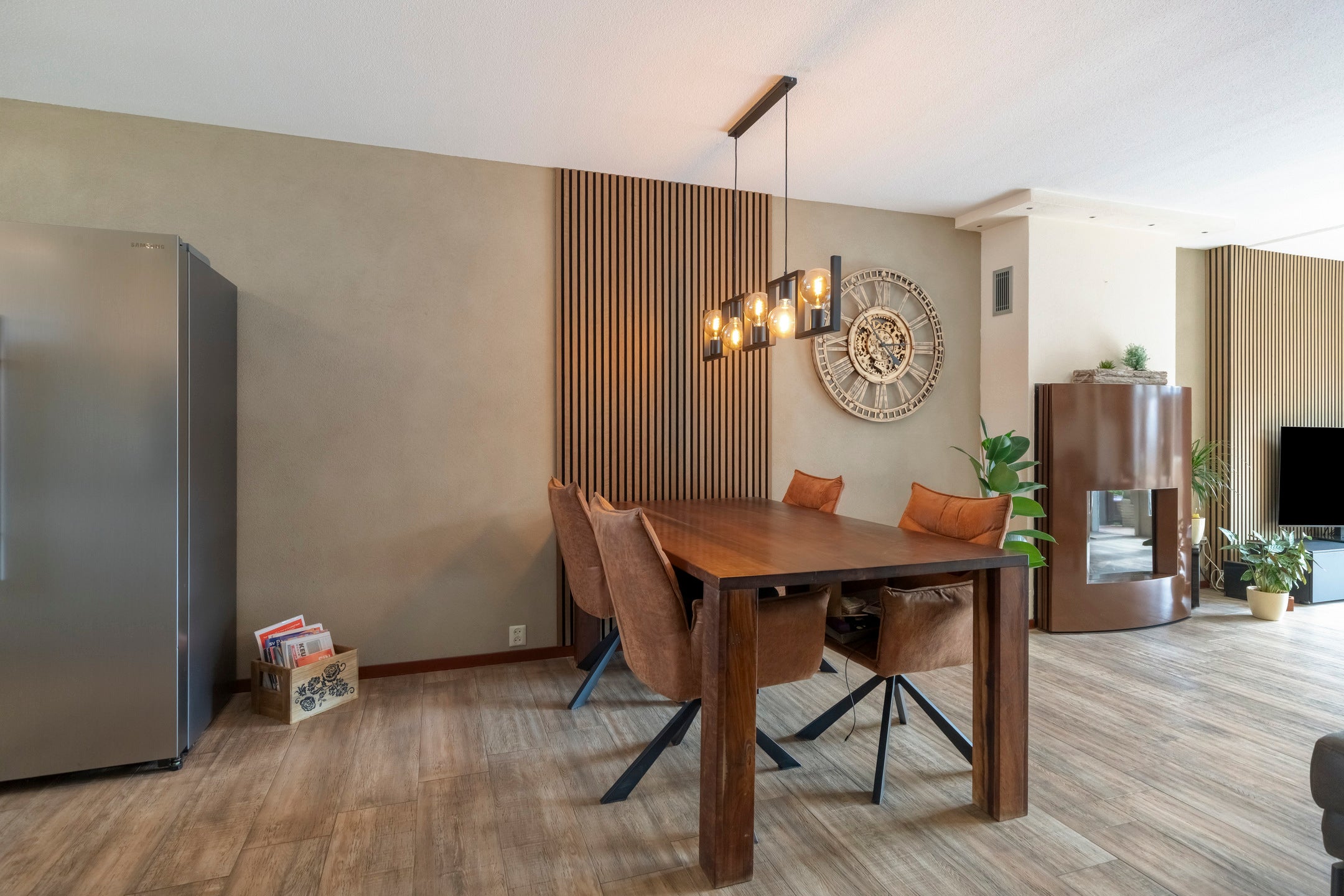 Tussenwoning te koop: Endenhout 19, Hoogvliet Rotterdam