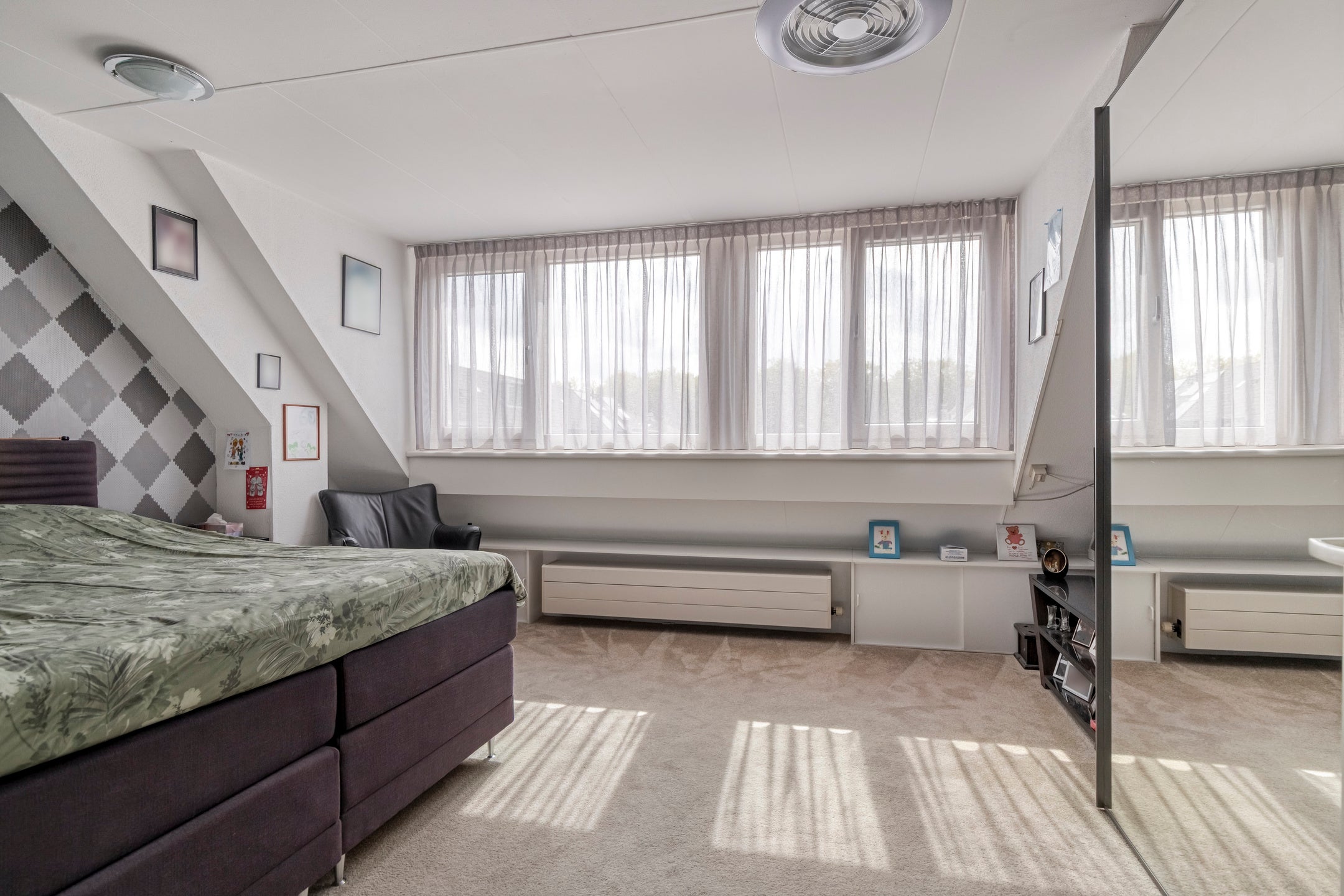 Tussenwoning te koop: Endenhout 19, Hoogvliet Rotterdam