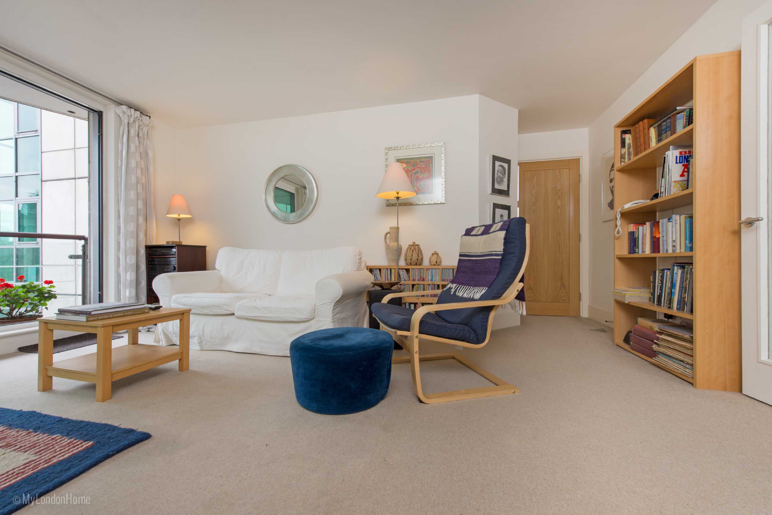 Flat Bridgefoot in Greater London