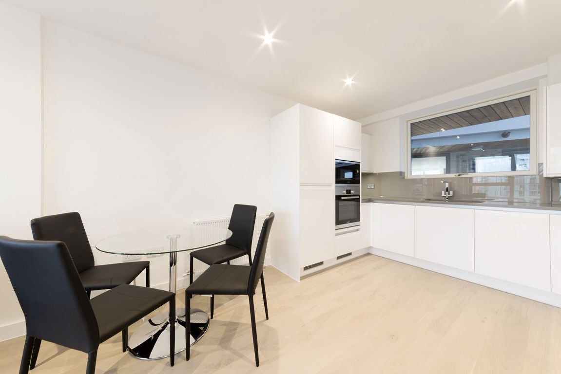Flat Norman Road in Greater London