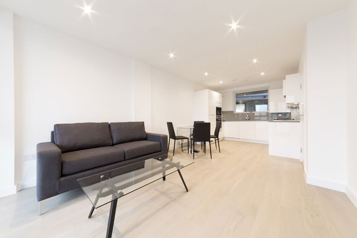Flat Norman Road in Greater London