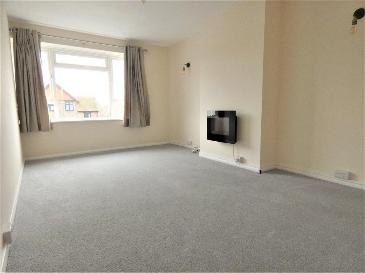 Flat Albert Road in Arun