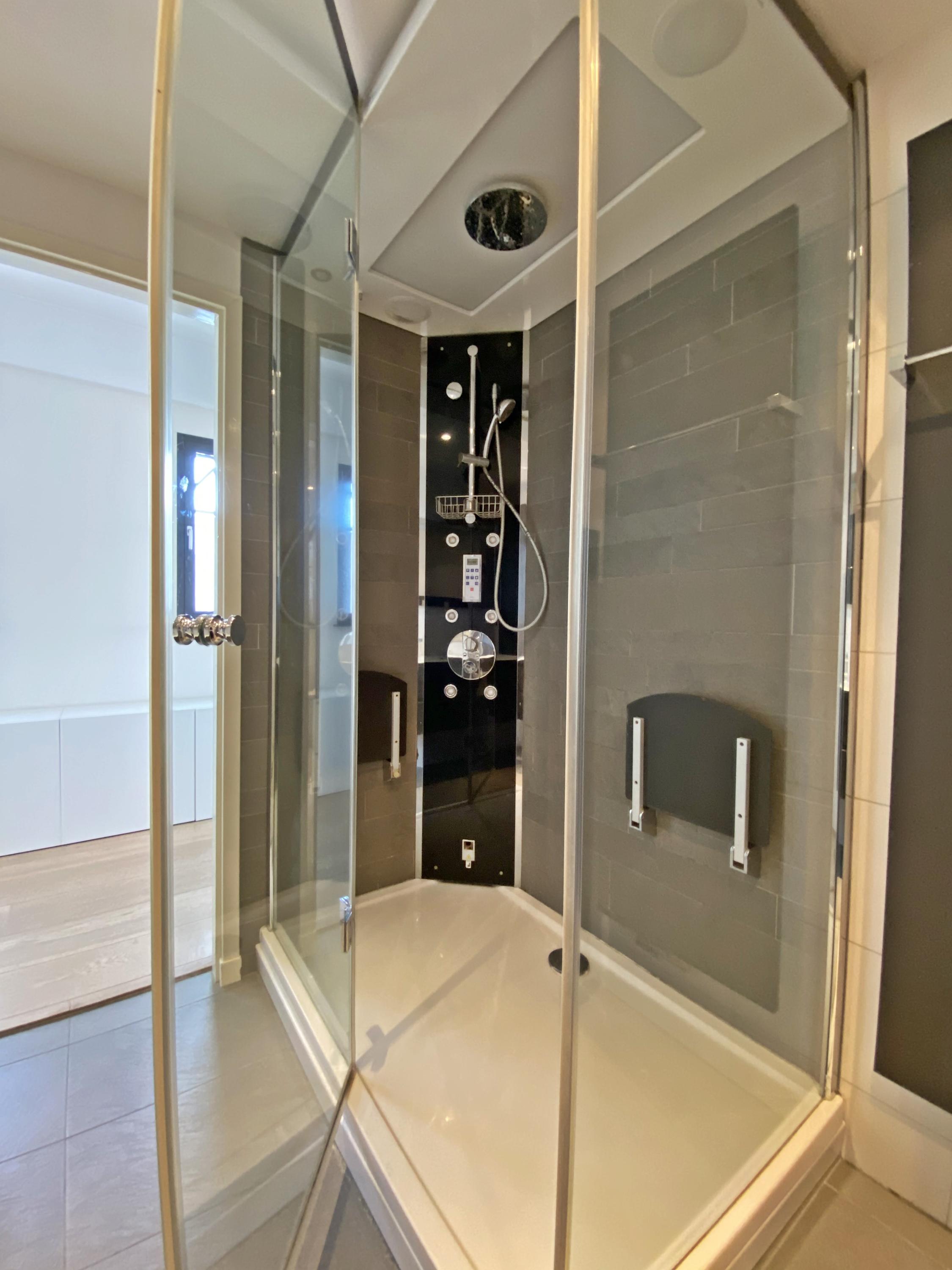 Appartement te huur: Max Euweplein 18, Haarlem