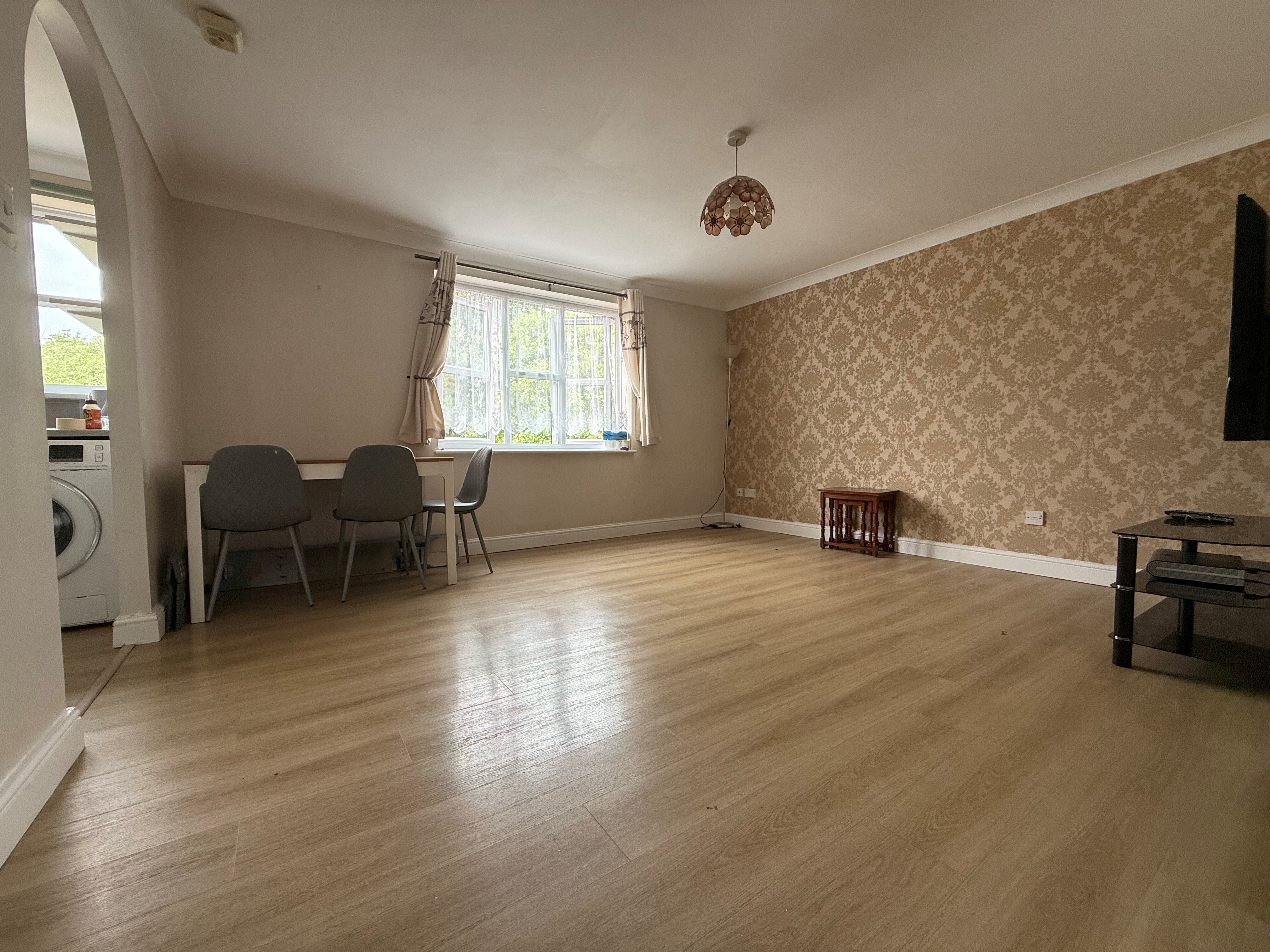 Flat Briarswood in Southampton