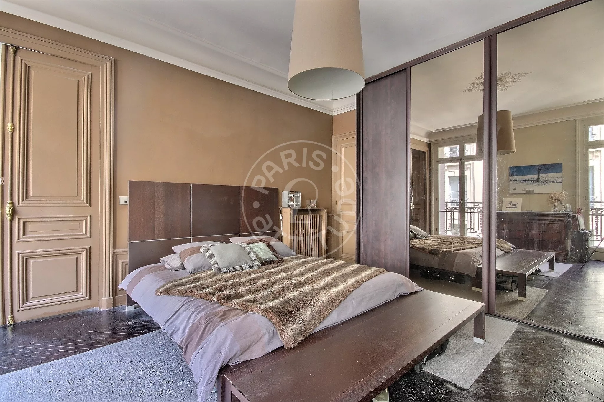 Flat Rue de la Victoire in Paris