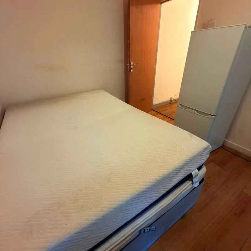 Room Loughborough Road in Greater London