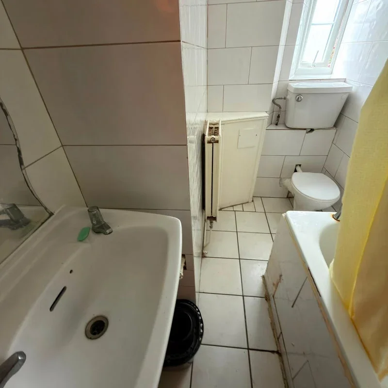 Room Loughborough Road in Greater London