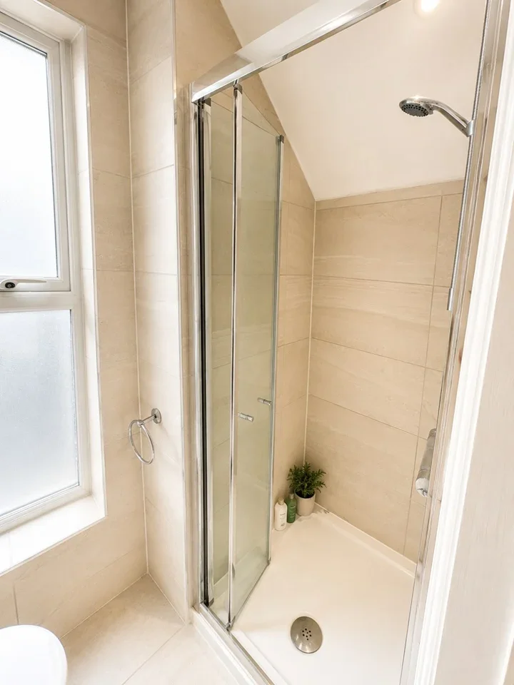 Room Westland Road in Watford