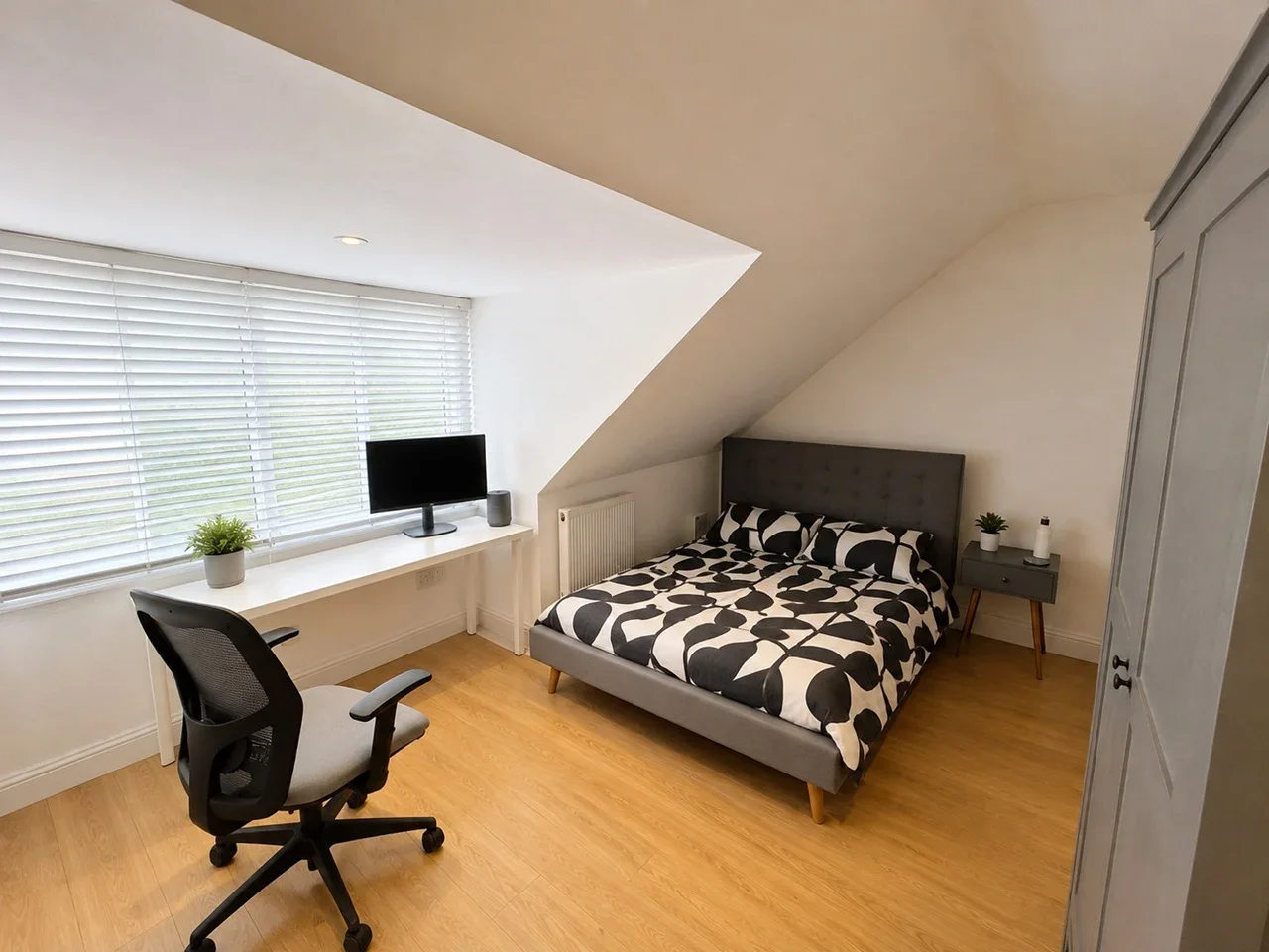 Room Westland Road in Watford