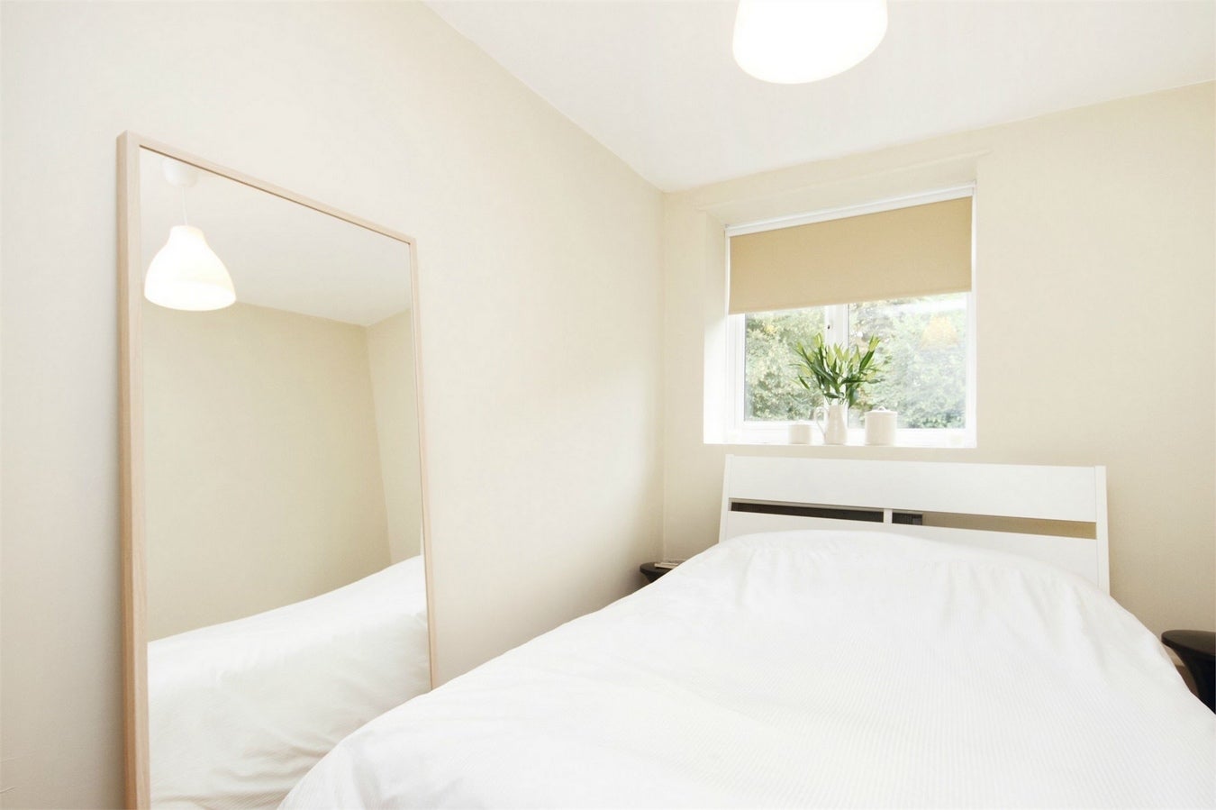 Flat Oak Way in Greater London