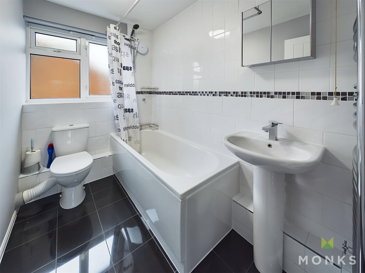 Flat Crestwood Court in Oswestry