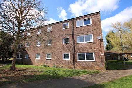 Flat Camborne Close in Northampton