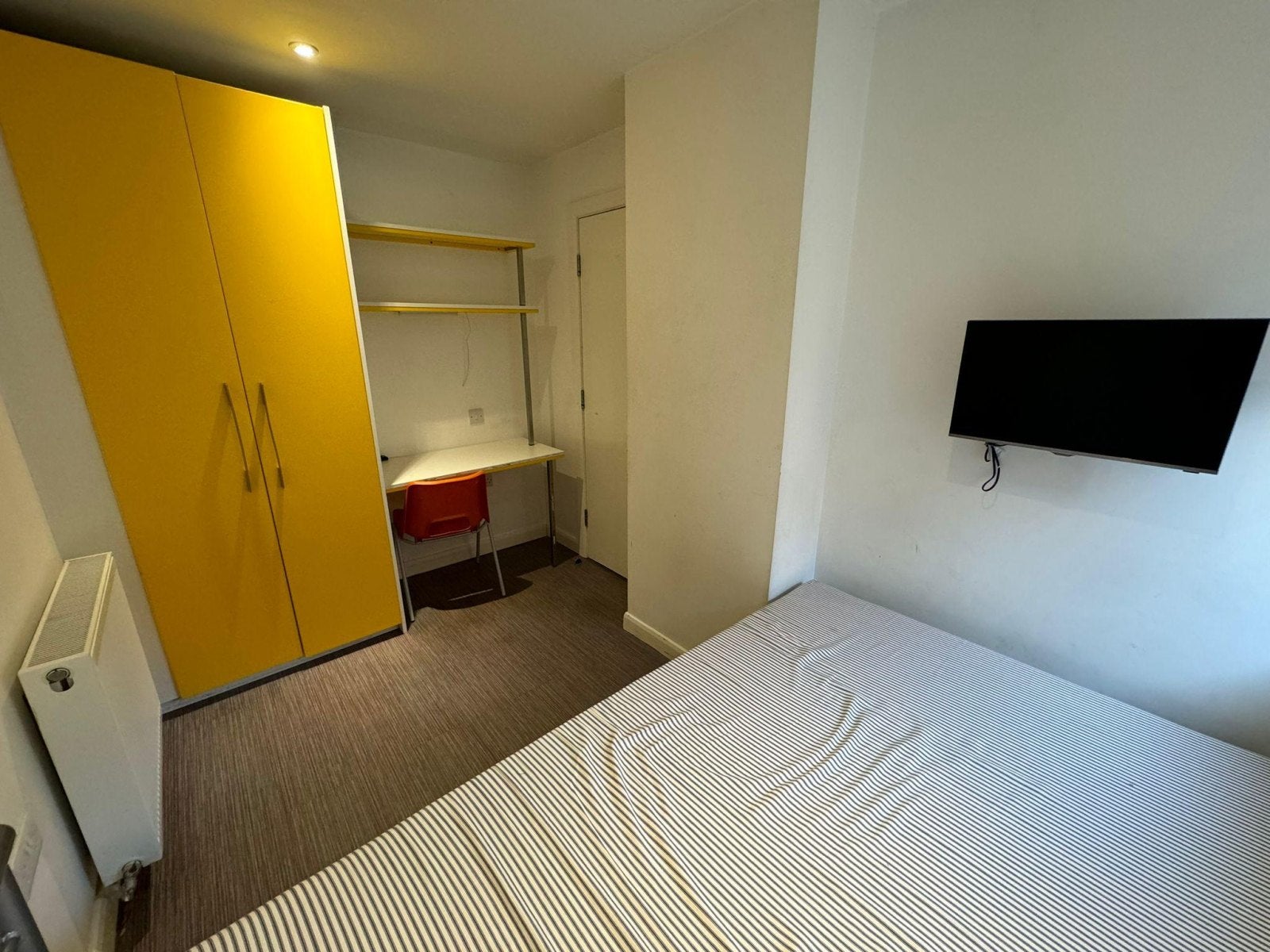 Room London Road in Newcastle-under-Lyme