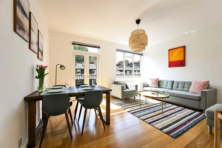 Flat Endsleigh Street in Greater London