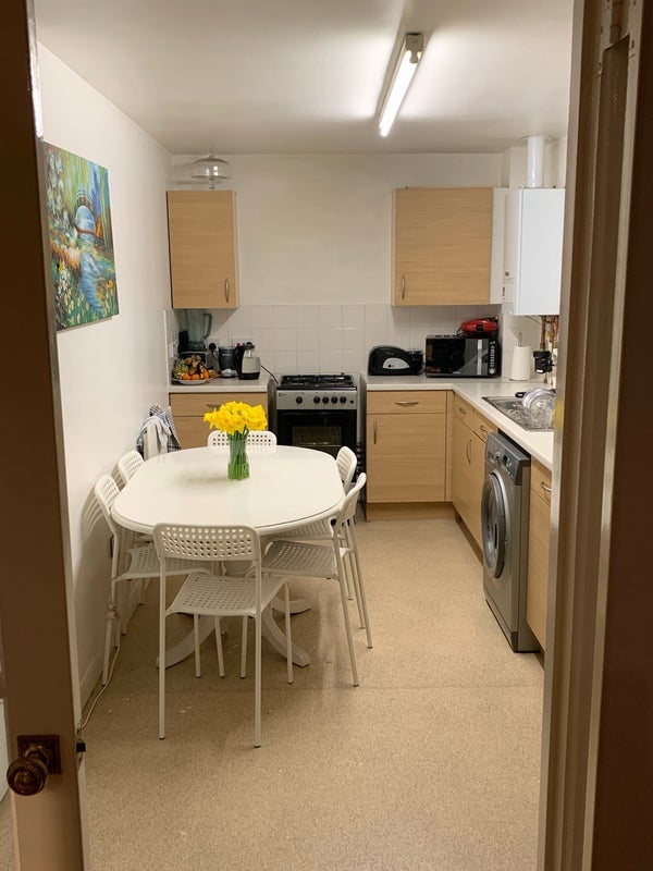Room Chippenham Road in City of Westminster