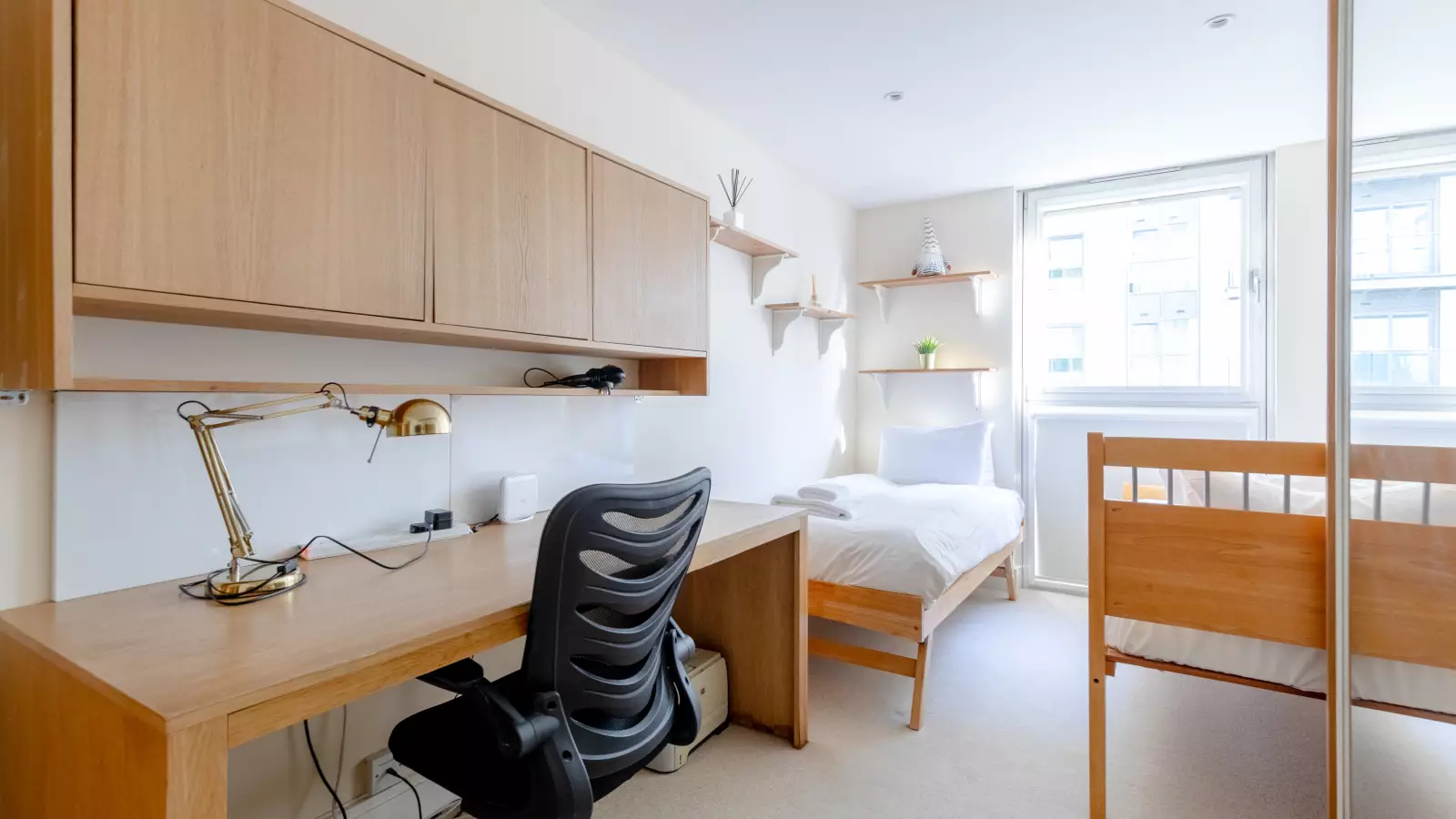 Flat Downham Road in Greater London