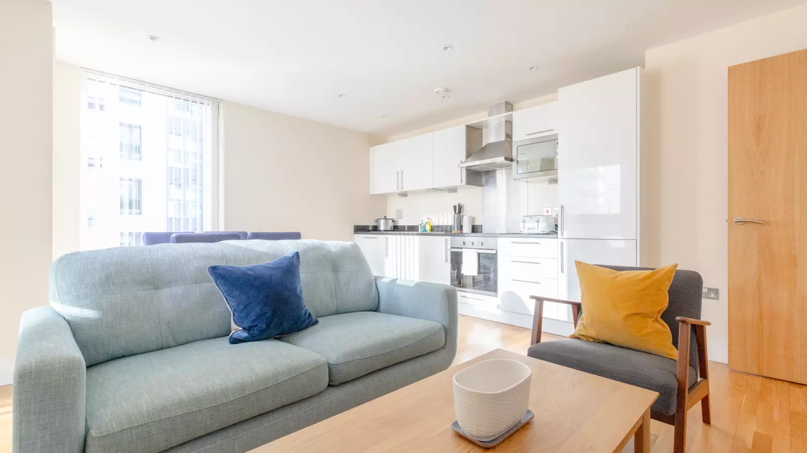 Flat Downham Road in Greater London