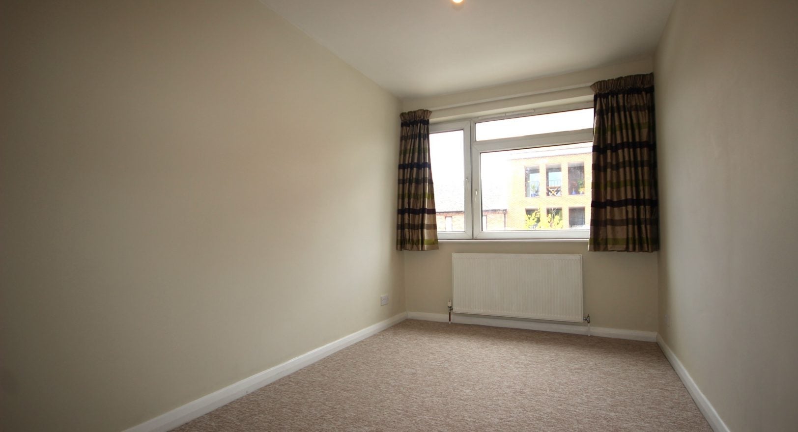 Flat Sycamore Road in Amersham