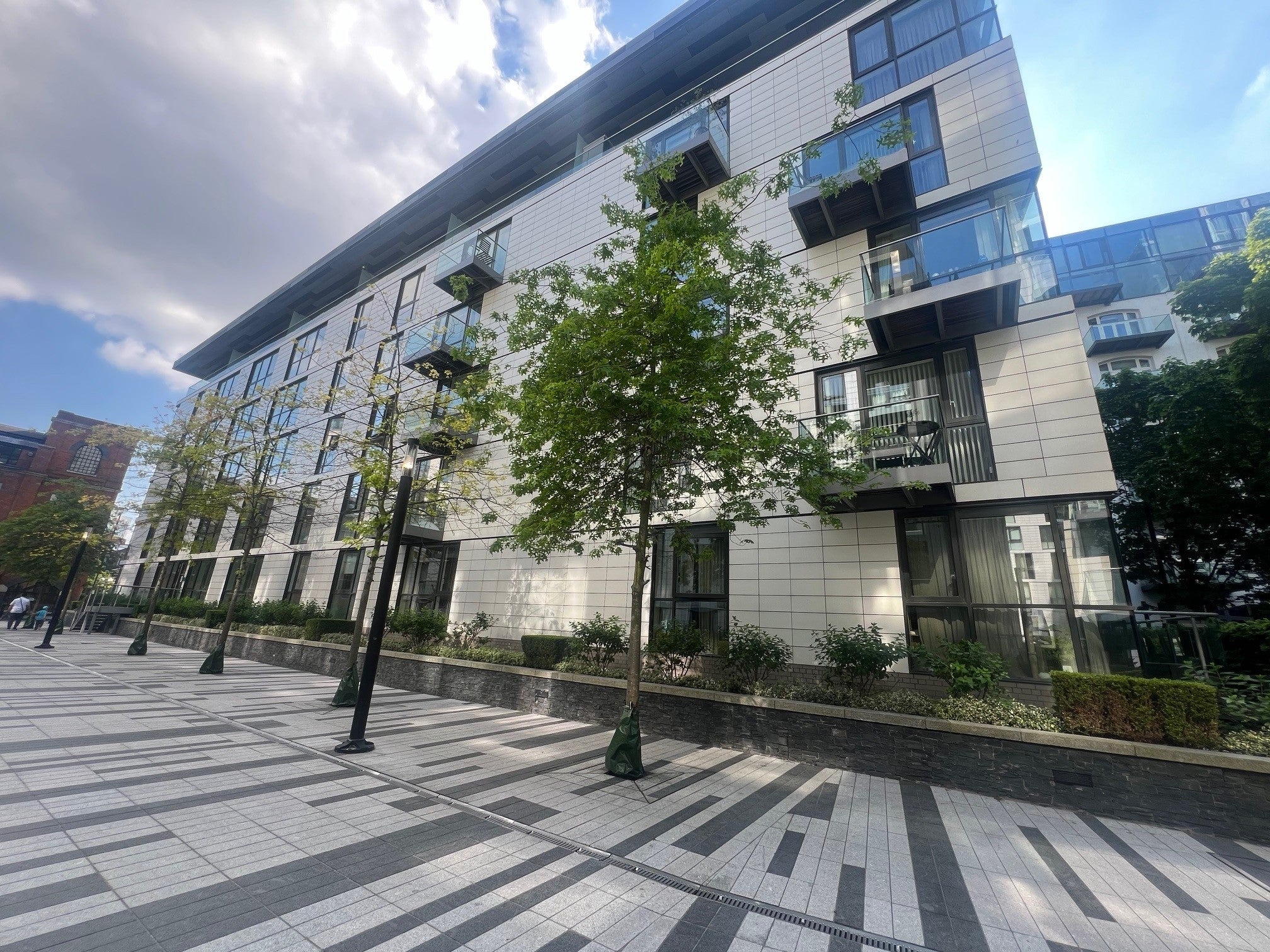 Flat Bridle Mews in Greater London