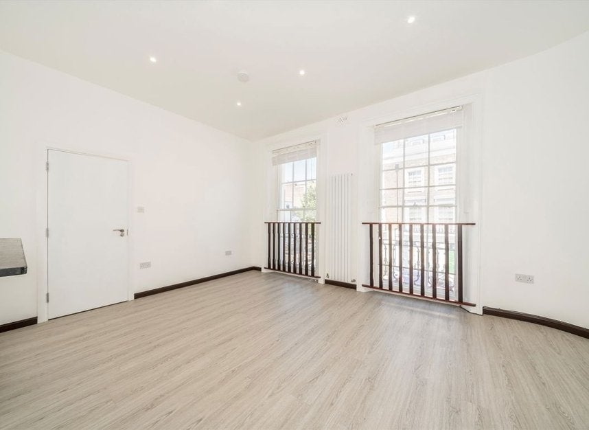 Flat Charlwood Street in City of Westminster