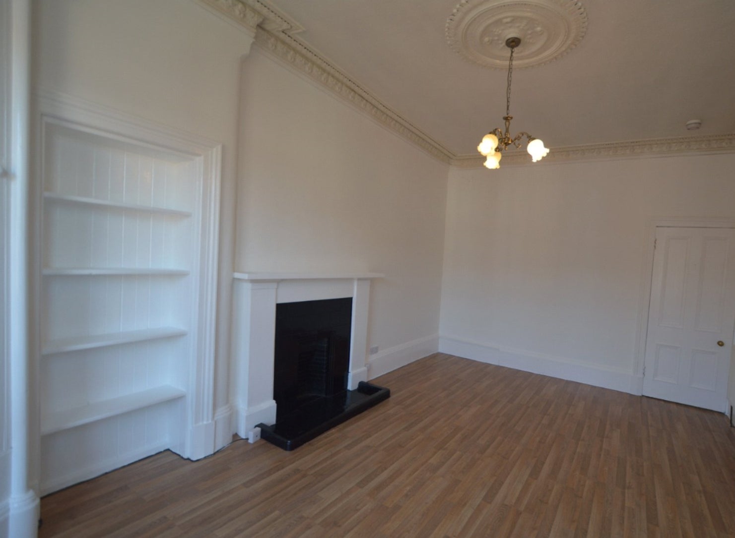 Flat Meadowpark Street in Glasgow