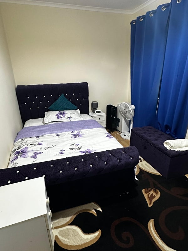 Room Whitton Walk in Greater London
