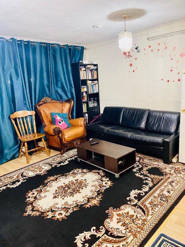Room Whitton Walk in Greater London