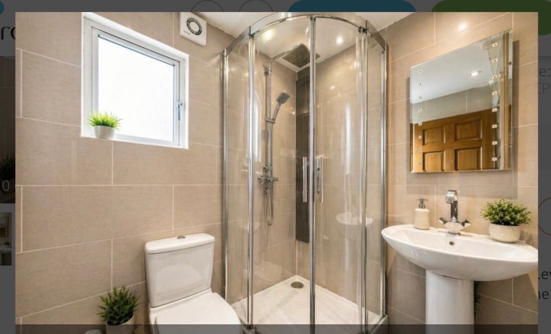 Room Morrish Road in Greater London