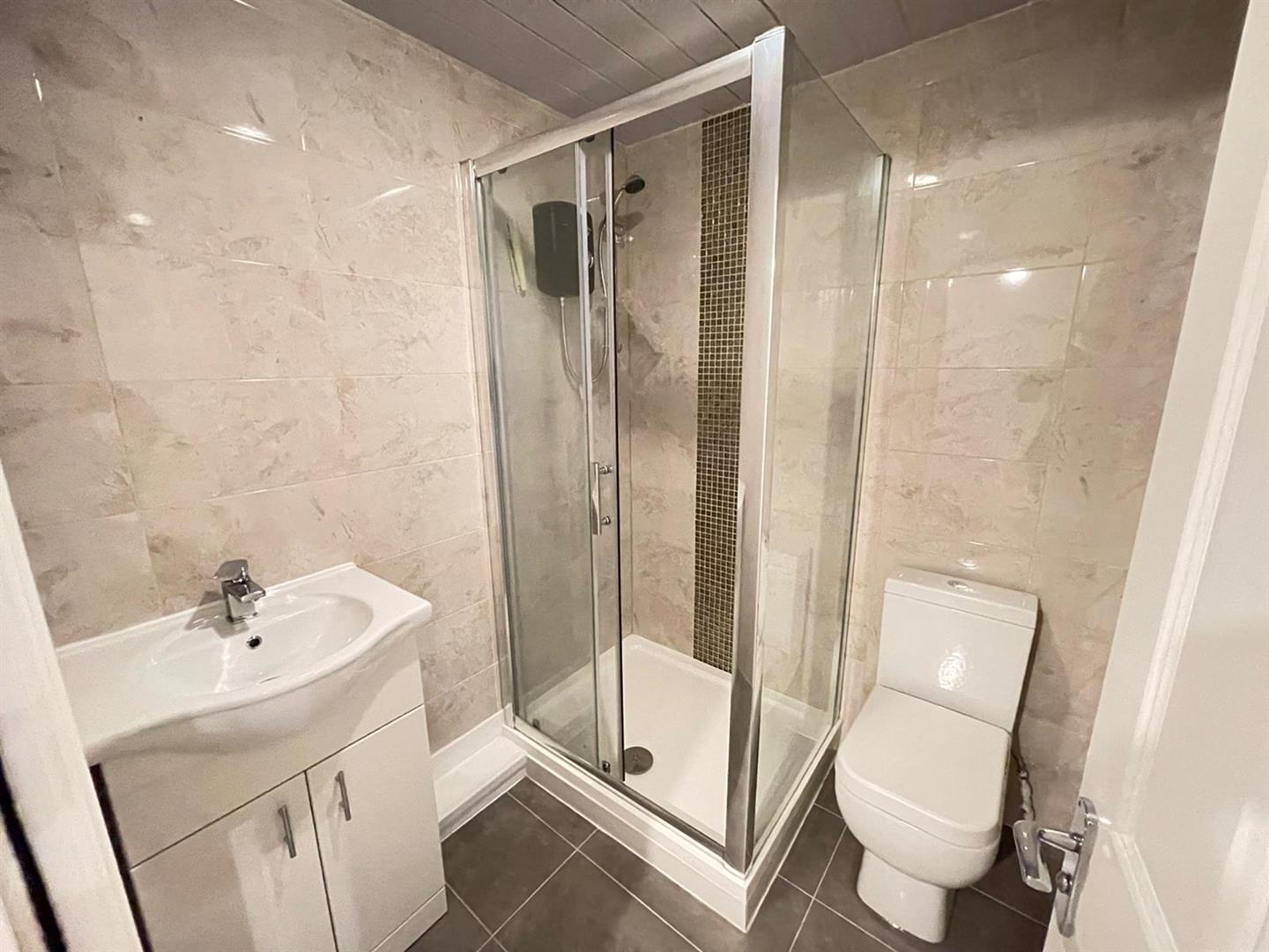 Flat Baxter Gate in Charnwood
