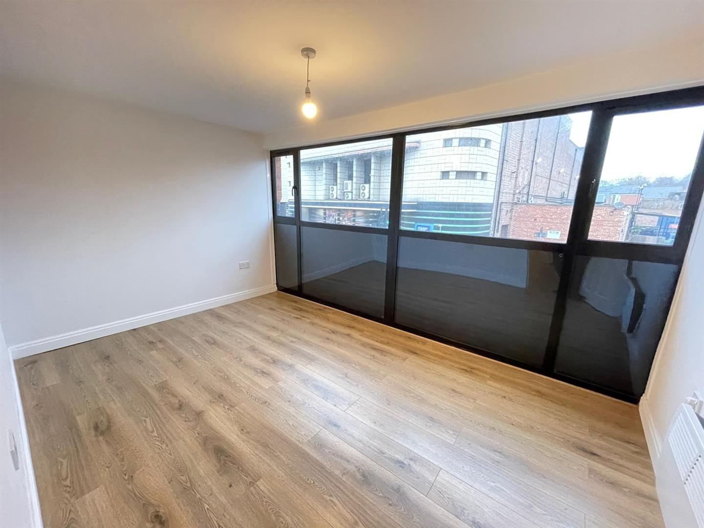 Flat Baxter Gate in Charnwood
