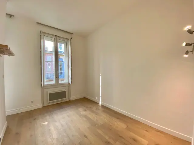 Flat Rue Jean-Antoine Romiguières in Toulouse